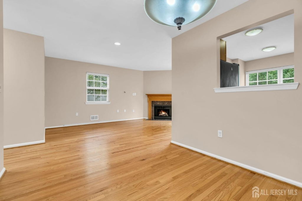 8 Edith Drive - Photo 13
