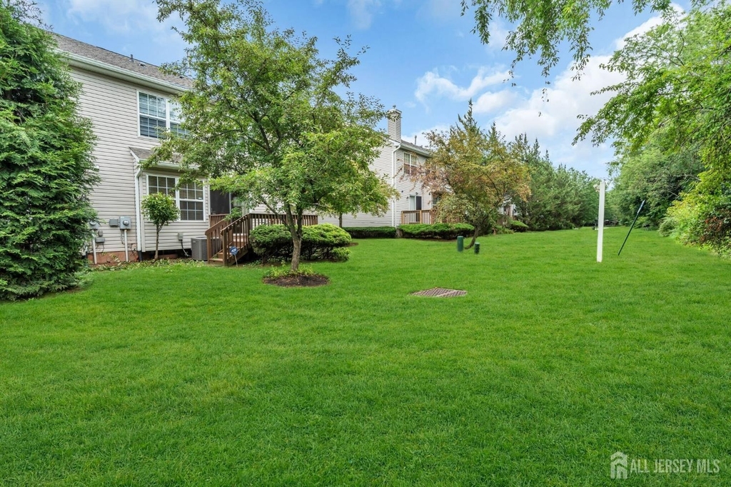 8 Edith Drive - Photo 40