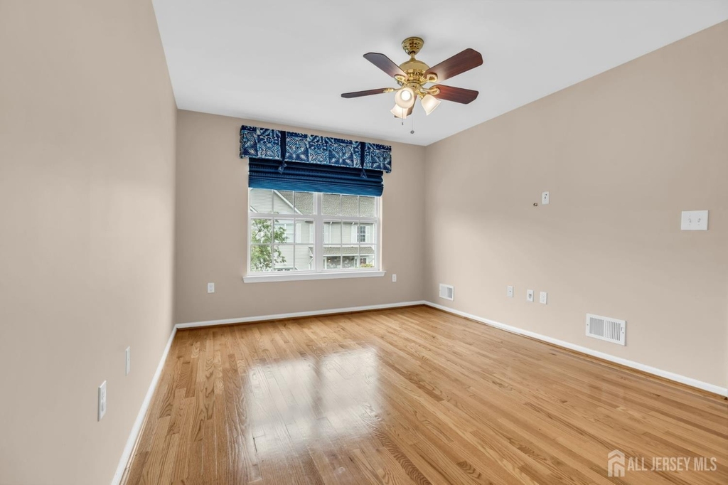 8 Edith Drive - Photo 27