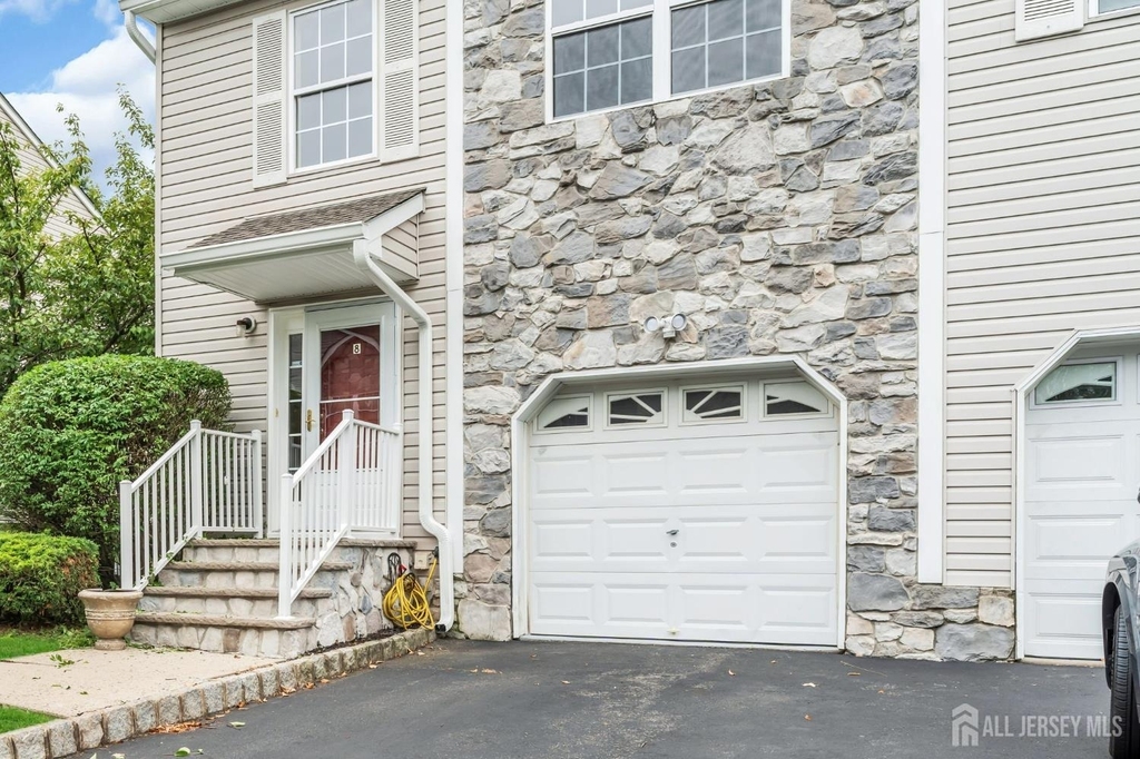 8 Edith Drive - Photo 1