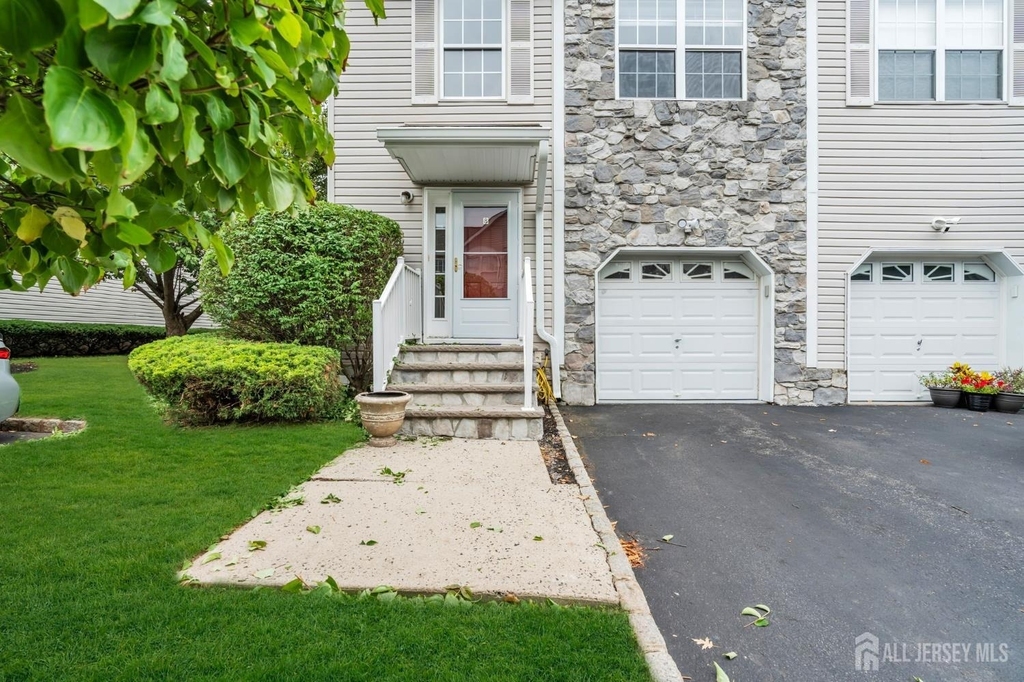 8 Edith Drive - Photo 6