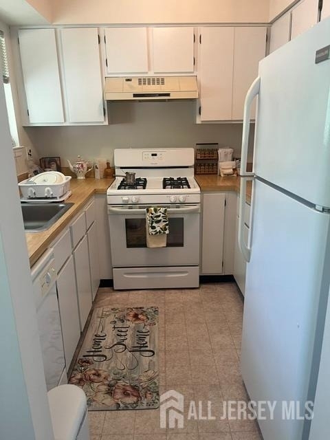 702 Jacob Court - Photo 5