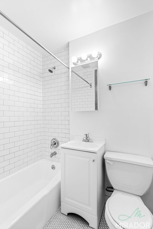 1435 York Avenue - Photo 10