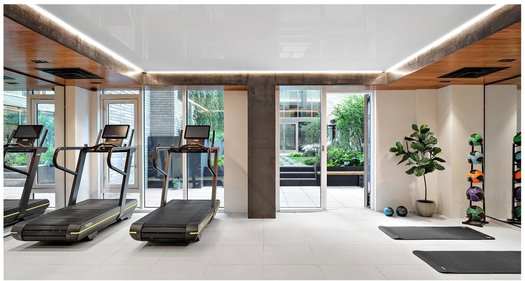 505 W 43rd Street - Photo 13