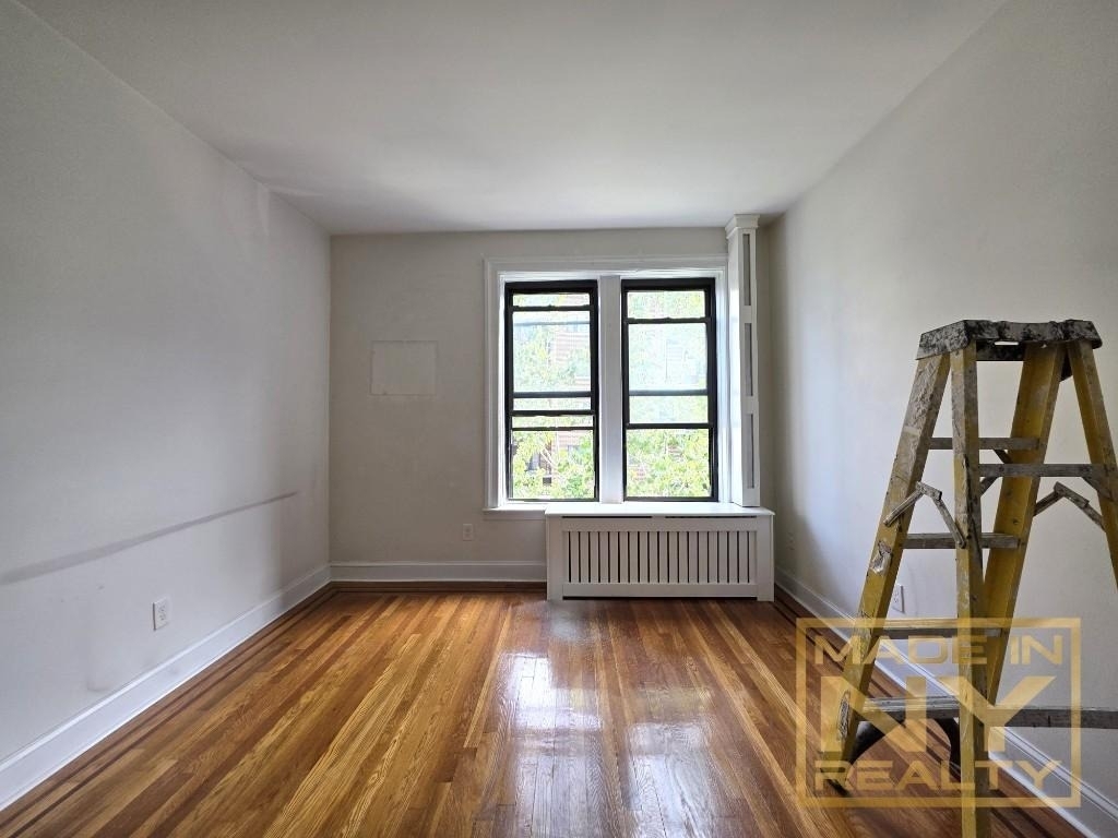 25-21 31st Avenue - Photo 3