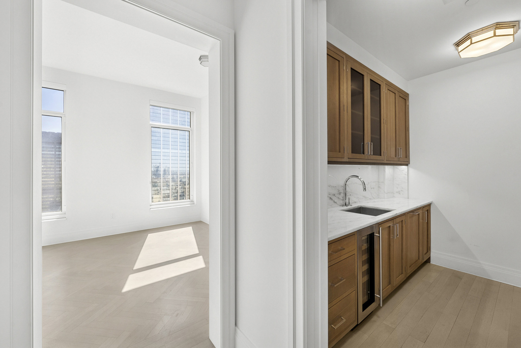 30 Park Place - Photo 0