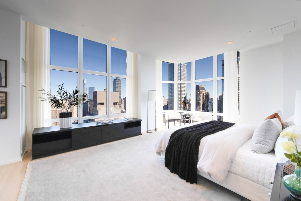 555 W 59th Street - Photo 11