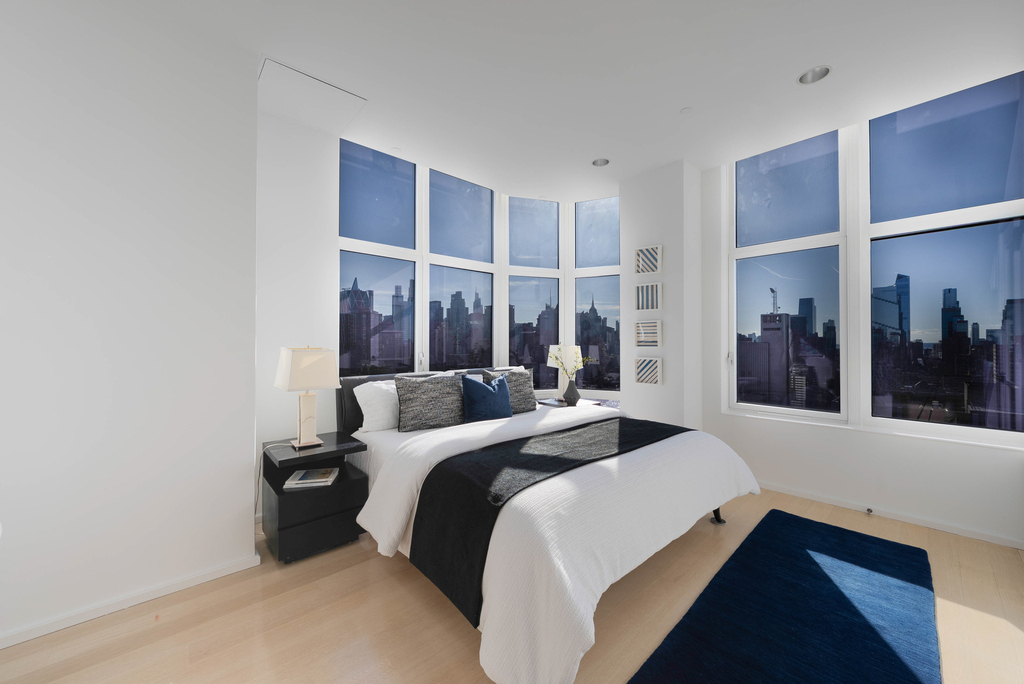 555 W 59th Street - Photo 16