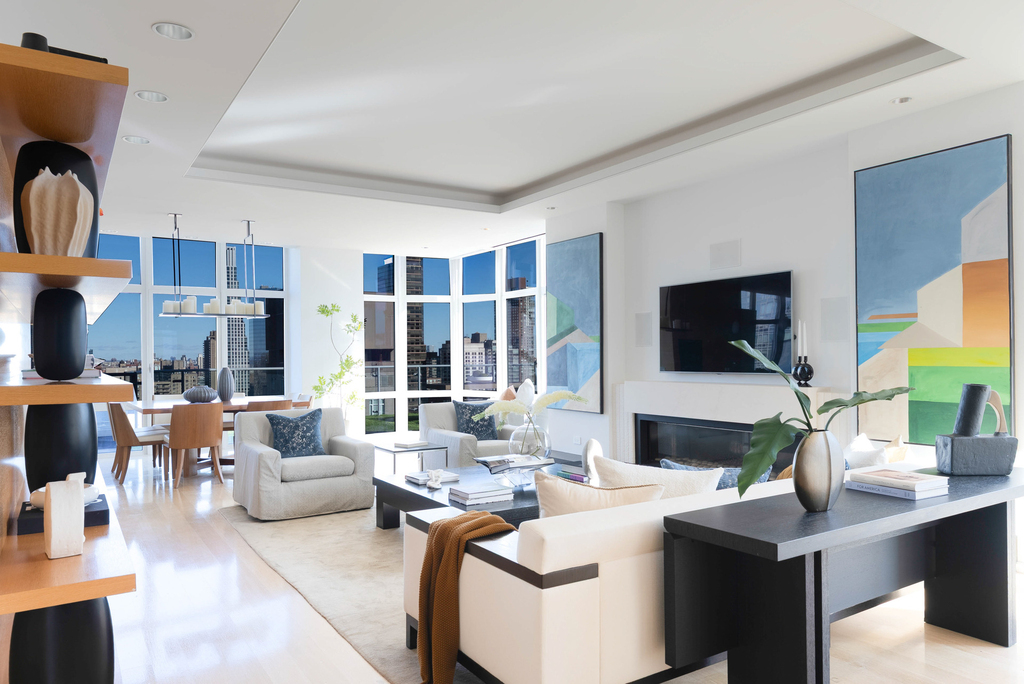 555 W 59th Street - Photo 0