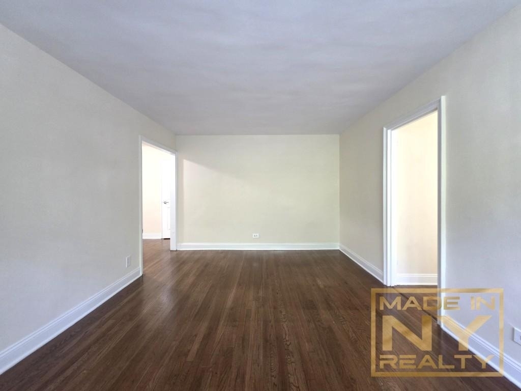 51-01 39th Avenue - Photo 3