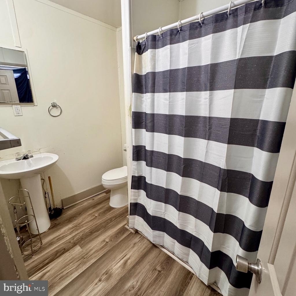 114 W Martin Street - Photo 6
