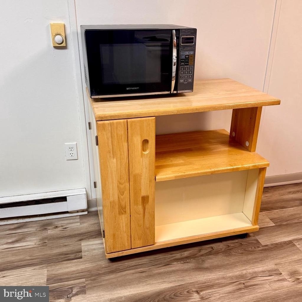 114 W Martin Street - Photo 2