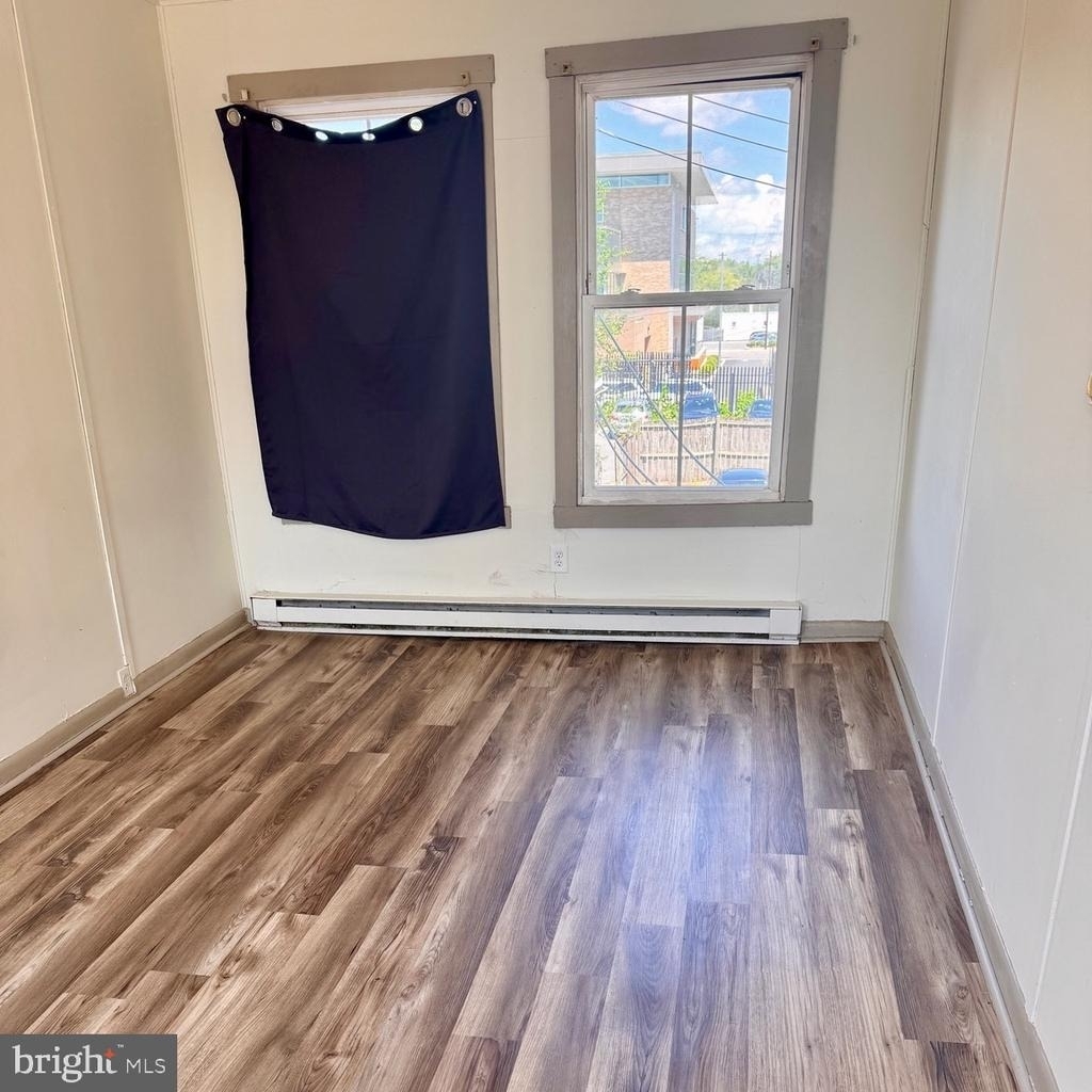 114 W Martin Street - Photo 4