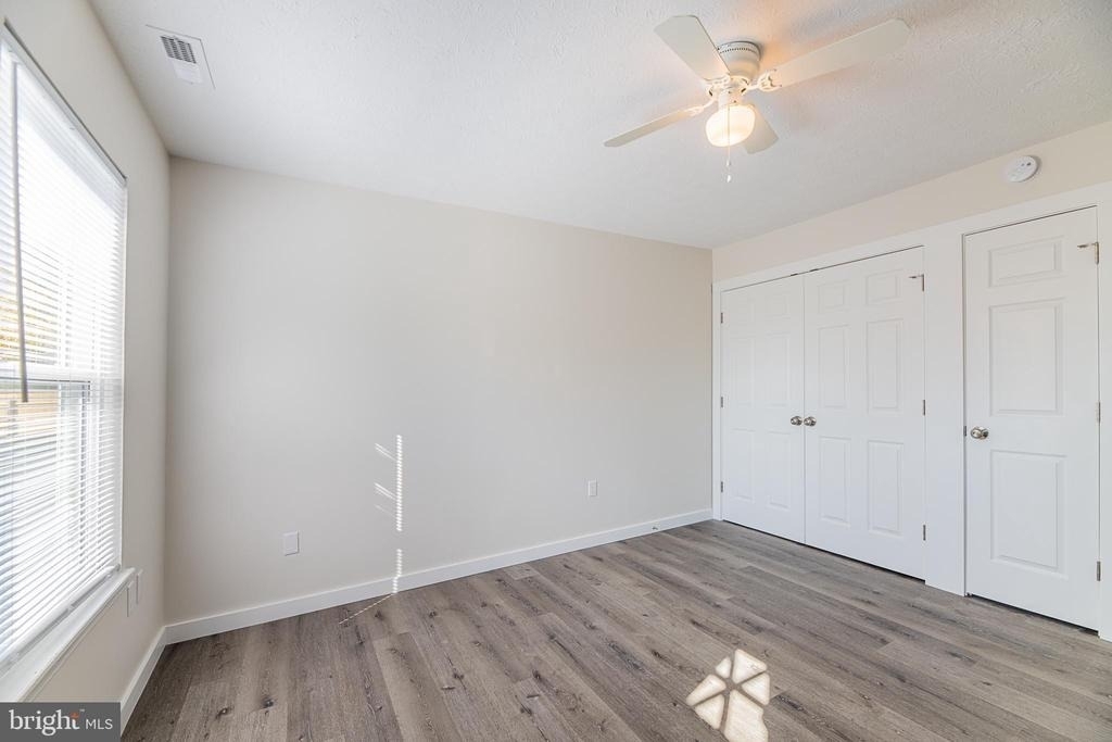 527 Gray Avenue - Photo 3