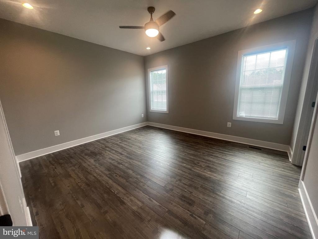 845 Royal Way - Photo 18