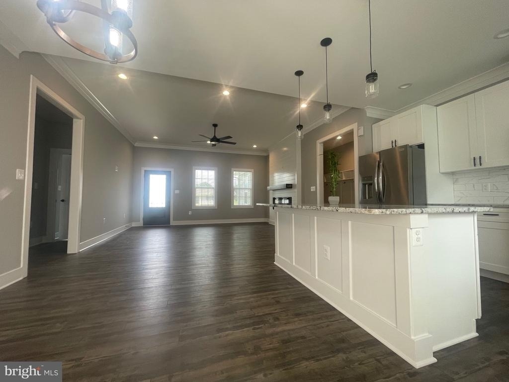 845 Royal Way - Photo 6