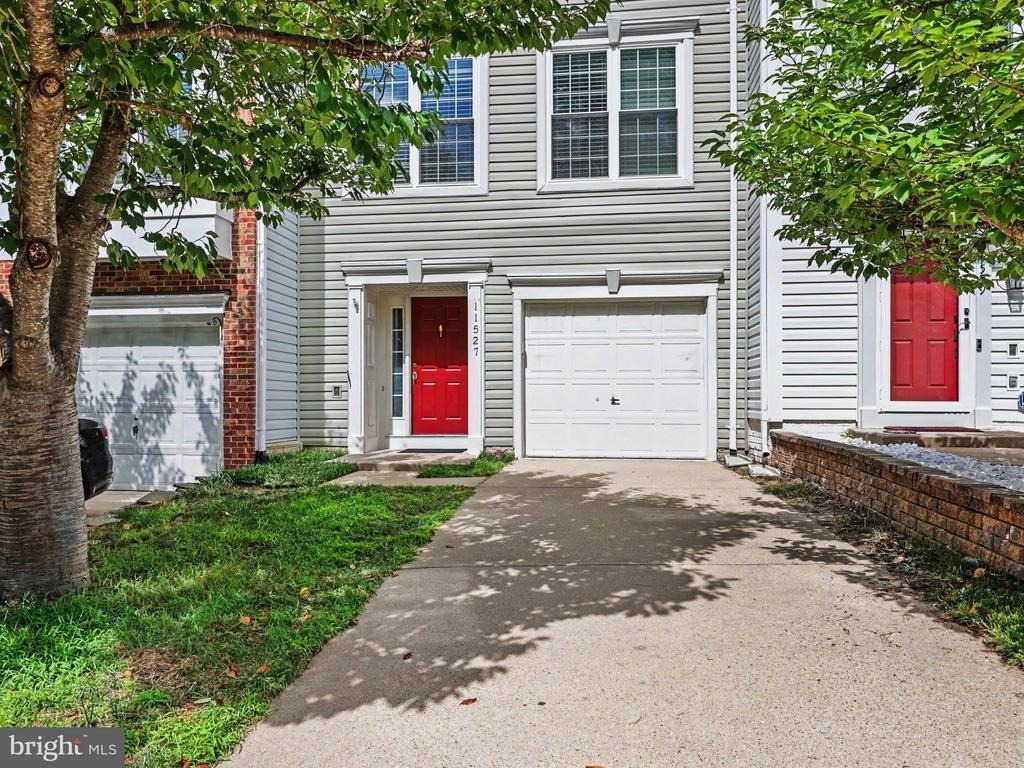 11527 Bertram - Photo 0