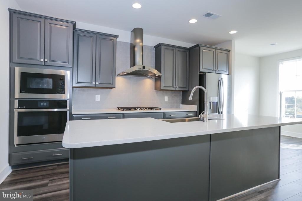 6722 Upland Manor Drive - Photo 4