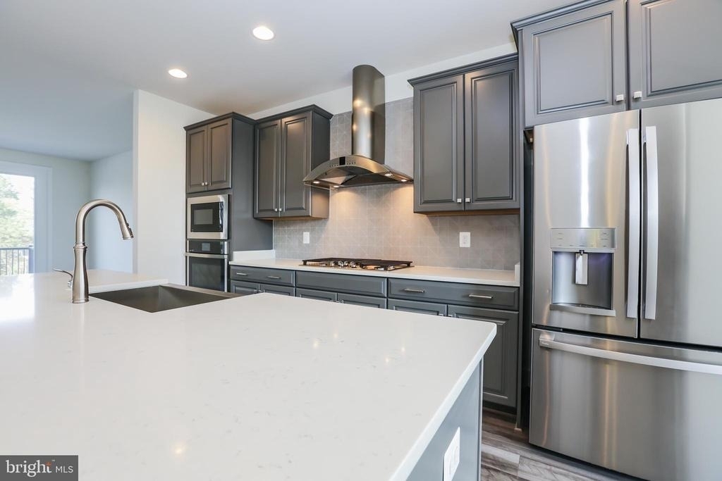 6722 Upland Manor Drive - Photo 7