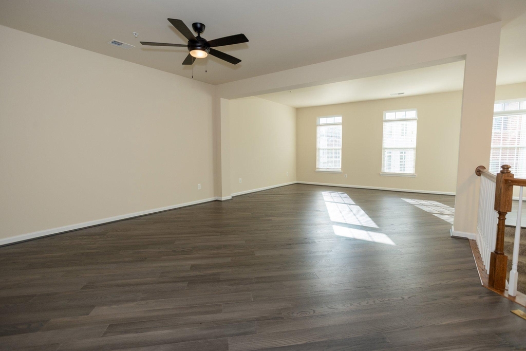 7408 Brunson Circle - Photo 2