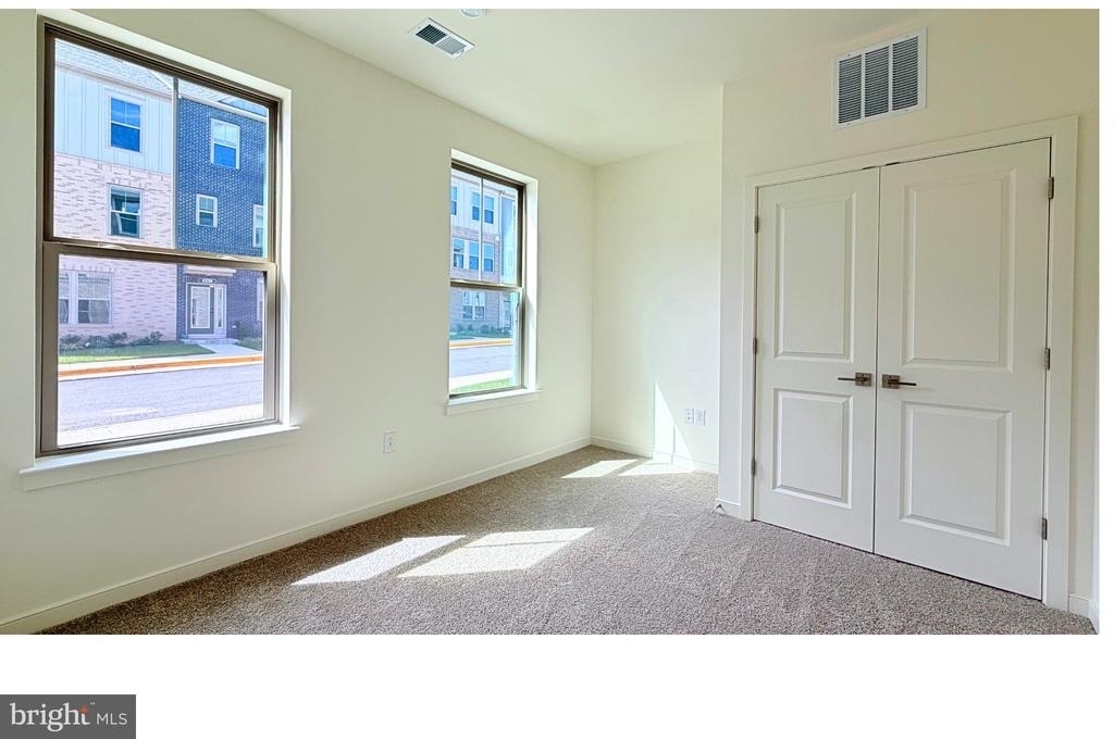 43800 Mystic Maroon Terrace - Photo 3