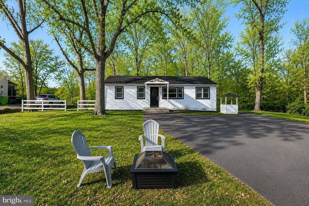 45432 Mallard Street - Photo 0