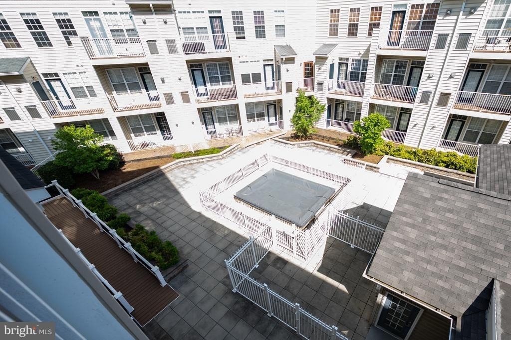 2664 Manhattan Place - Photo 29