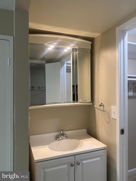 11723 Karbon Hill Court - Photo 37