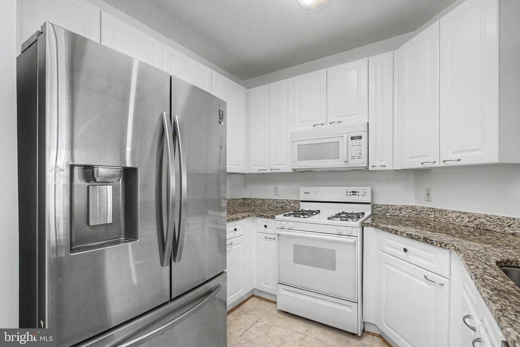 2711 Bellforest Court - Photo 6