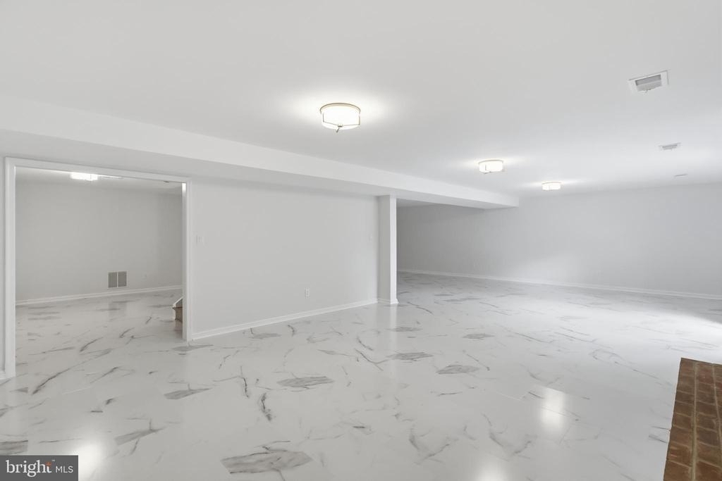 6294 Dunaway Court - Photo 3