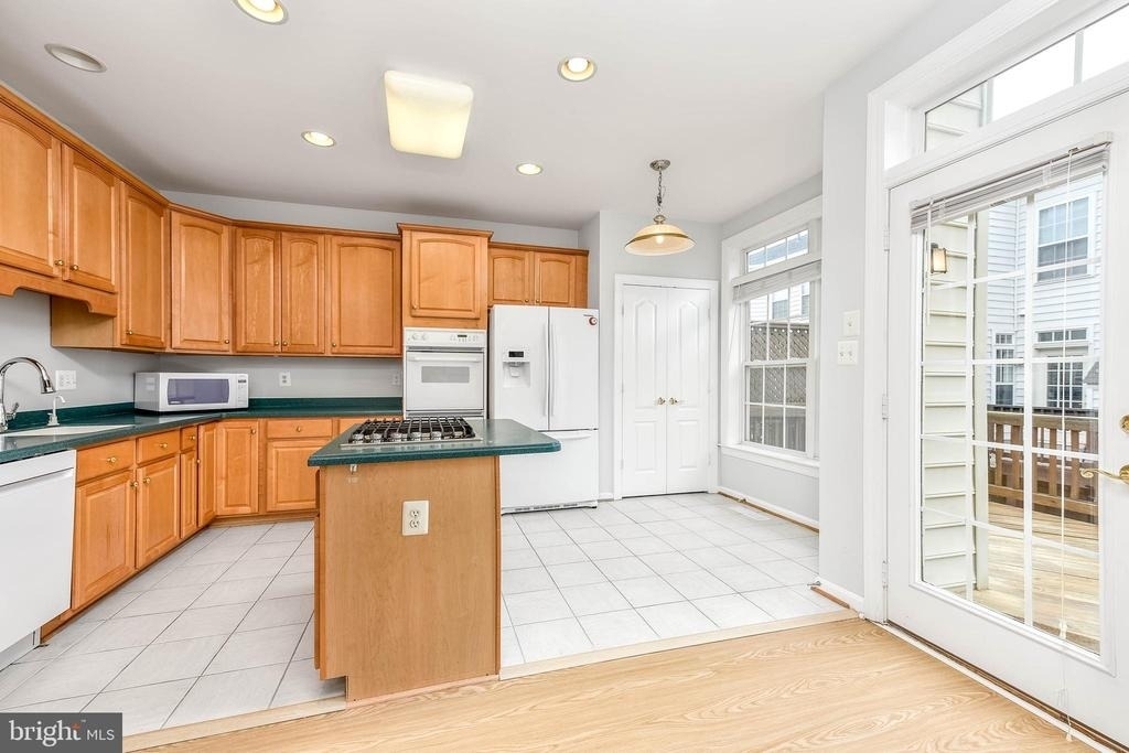 8105 Quinn Terrace - Photo 7