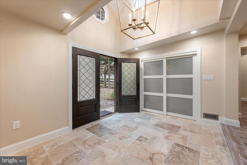 9036 Jeffery Road - Photo 4