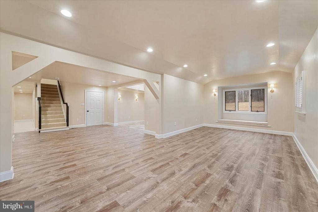 9036 Jeffery Road - Photo 10