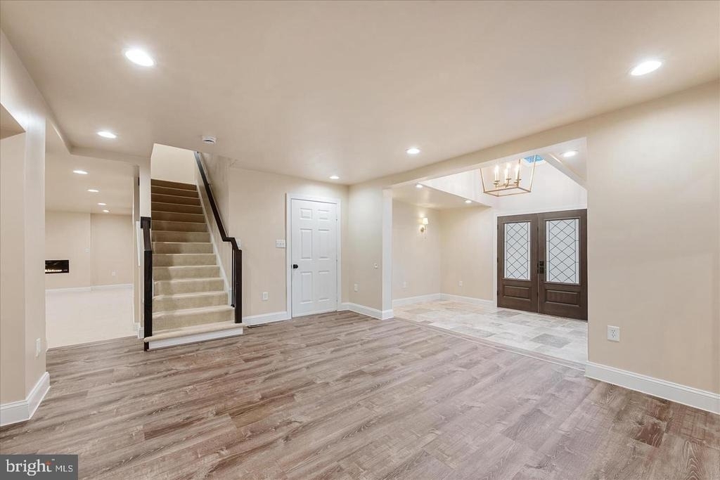 9036 Jeffery Road - Photo 9
