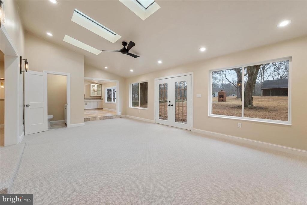 9036 Jeffery Road - Photo 14