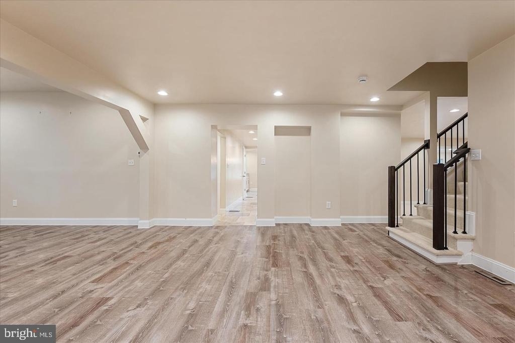 9036 Jeffery Road - Photo 7