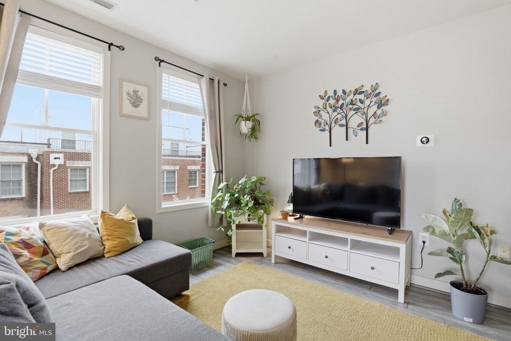 181 E Reed Avenue - Photo 8
