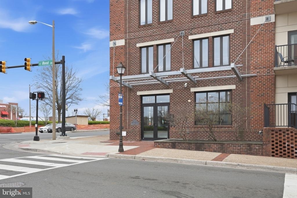 181 E Reed Avenue - Photo 19
