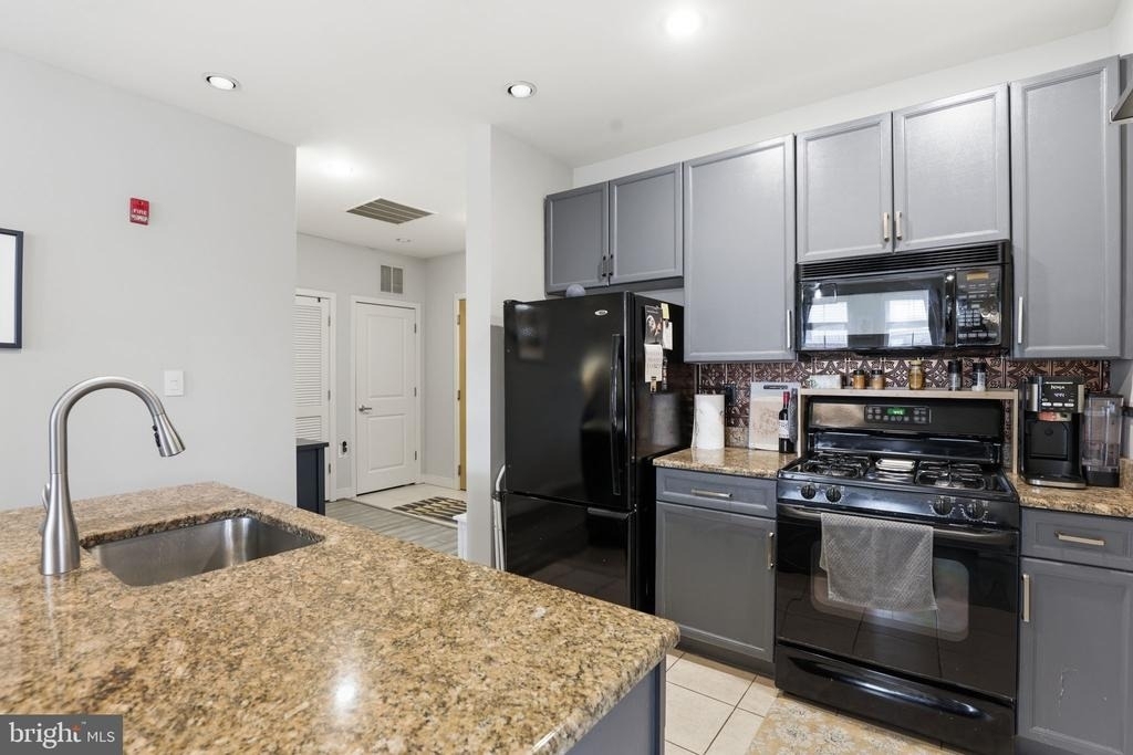 181 E Reed Avenue - Photo 5