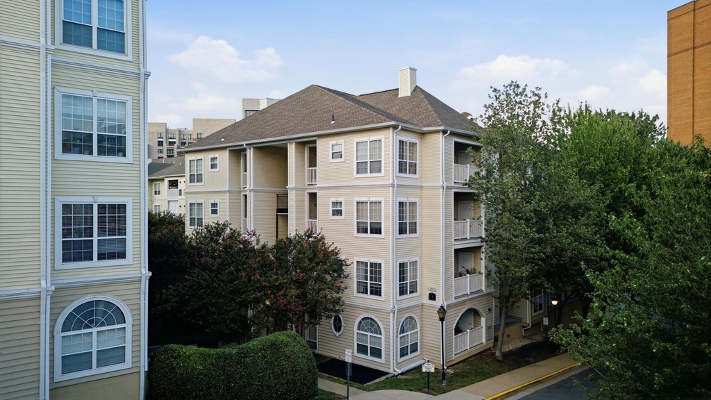 4551 Strutfield Lane - Photo 10