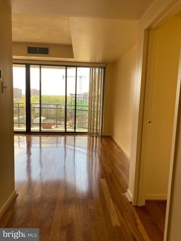 1530 Key Boulevard - Photo 1