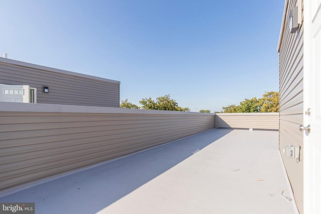 2410 W Master Street - Photo 17