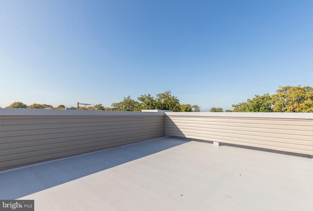 2410 W Master Street - Photo 18