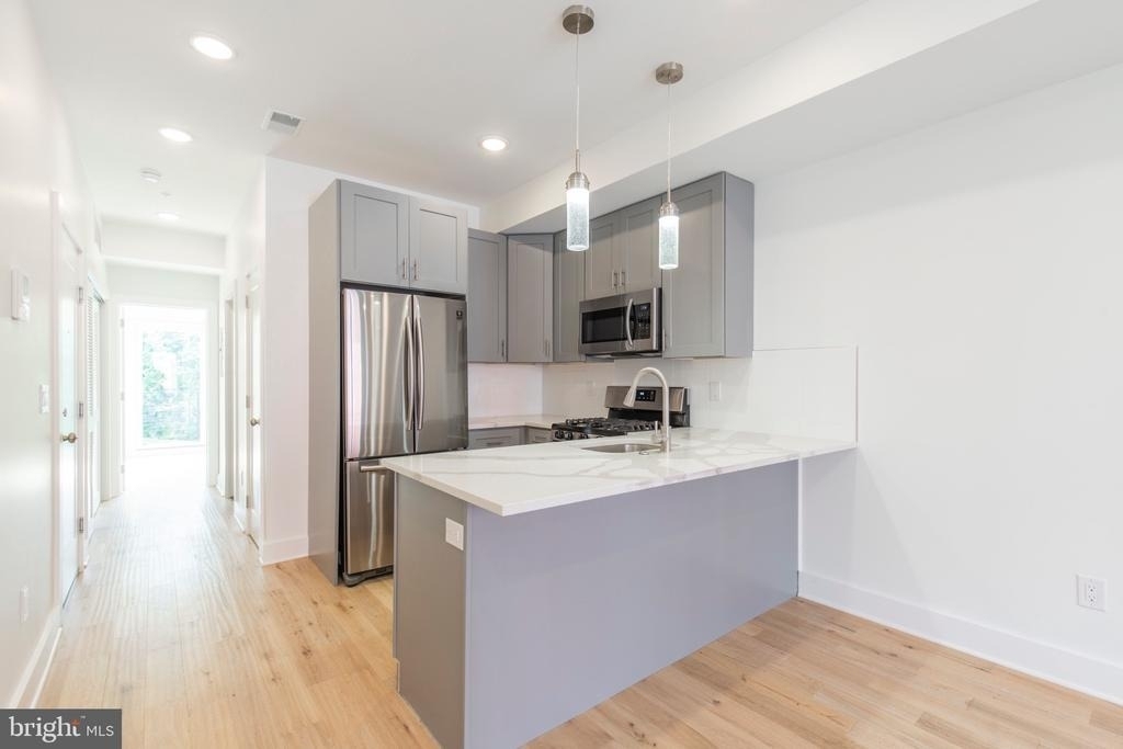 2410 W Master Street - Photo 10