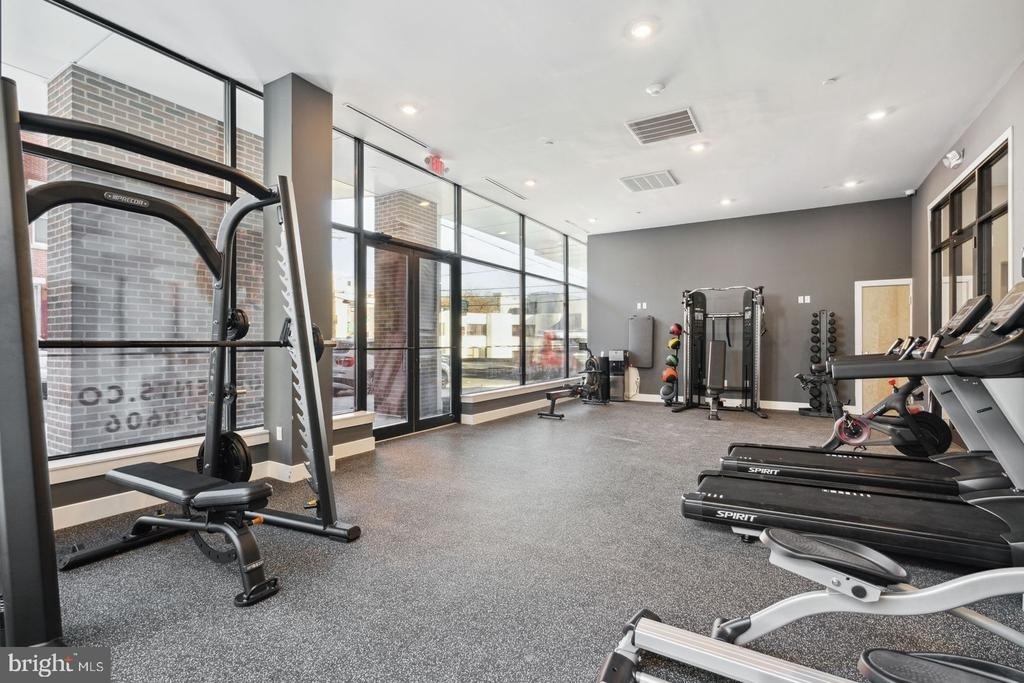 720 W Thompson Street - Photo 19