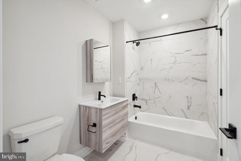 720 W Thompson Street - Photo 10