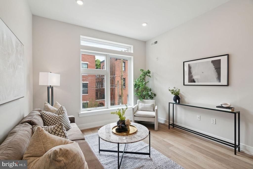 720 W Thompson Street - Photo 5