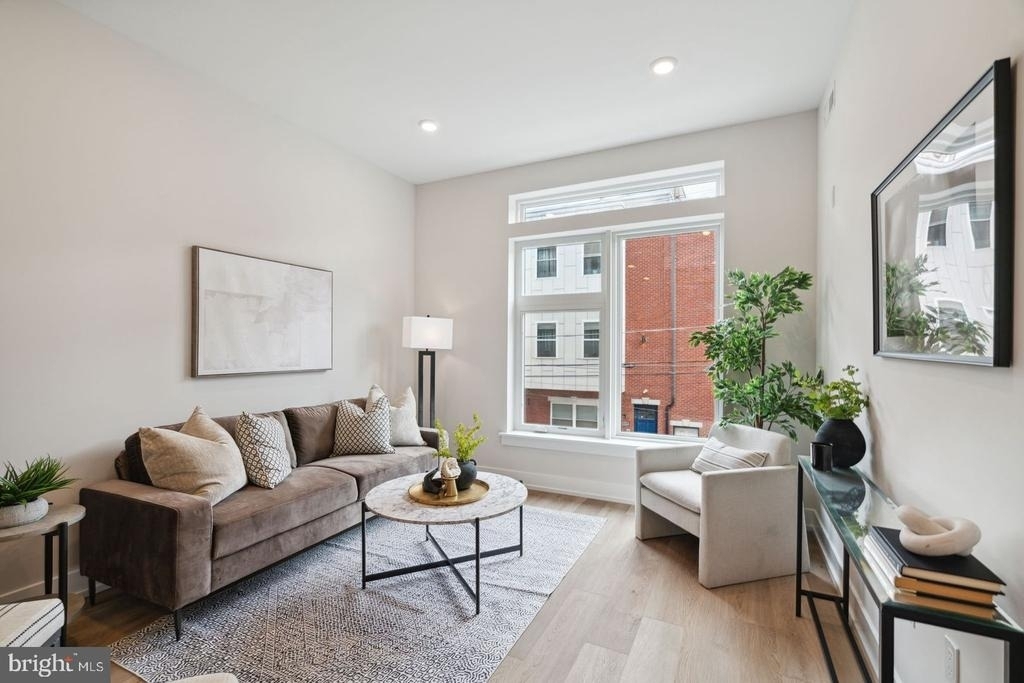 720 W Thompson Street - Photo 4