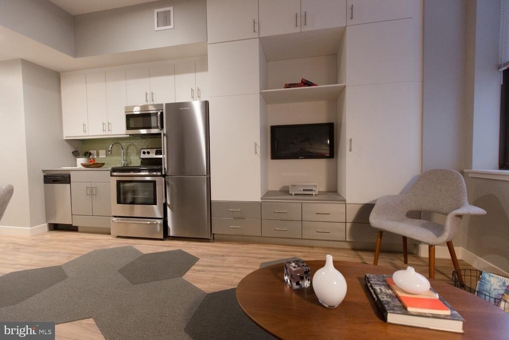 42 S 15th Street - Photo 8