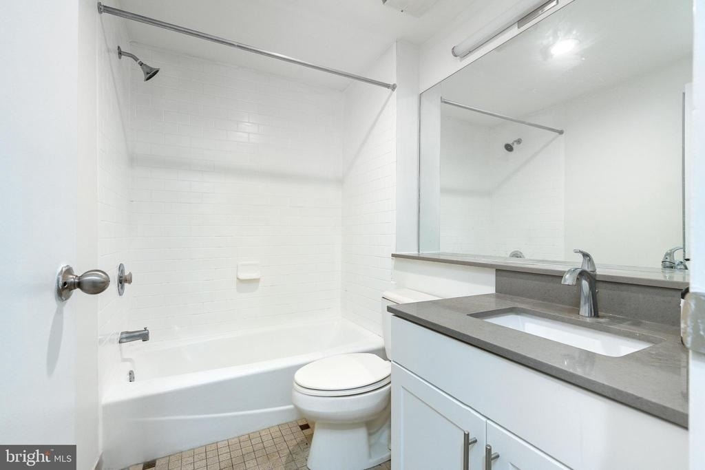 303 Vine Street - Photo 12